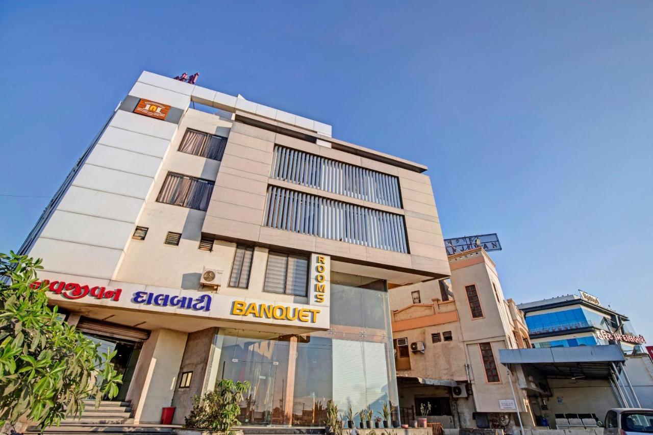 Hotel Navjivan Himatnagar ภายนอก รูปภาพ