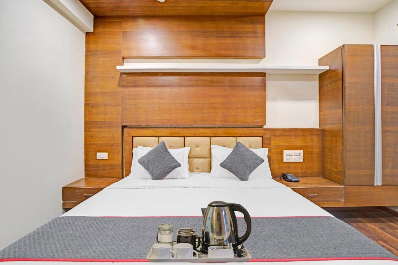 Hotel Navjivan Himatnagar ภายนอก รูปภาพ